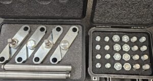 Low Pressure Zero Gap Flange Spreader Kit 2 tool design to spread joints with slim to no gaps. Fits in Bolt Holes size 1-1/8" - 1-3/8""